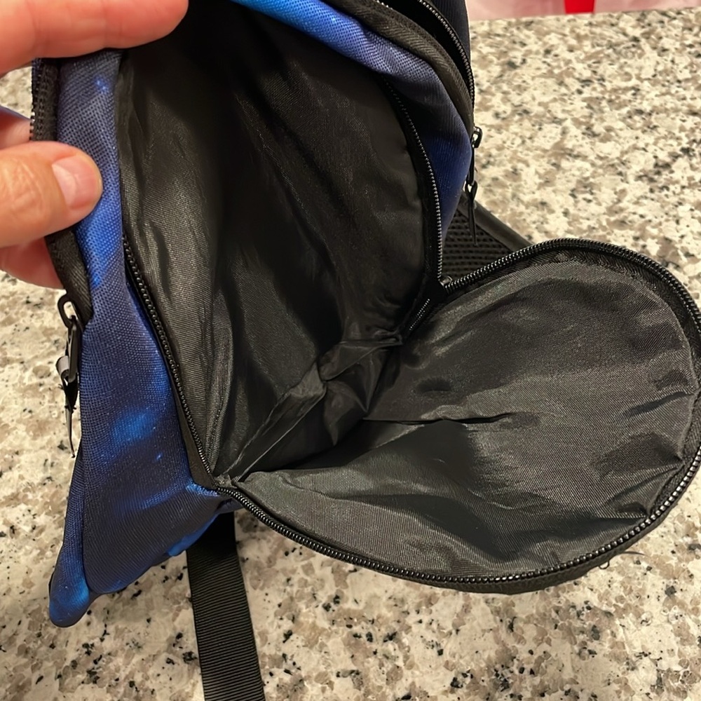 Universal Studios space dye blue sling bag with reflective strap unisex NWOT - Picture 9 of 11